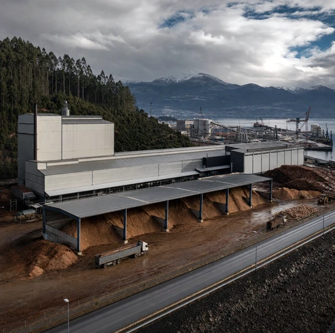 A biomass wood sawdust pellet production line with a capacity of 7-8 tons/hour in Chile