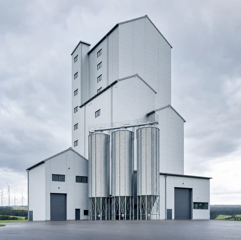 A modernized pig feed plant with a capacity of 8 tons/hour in Germany