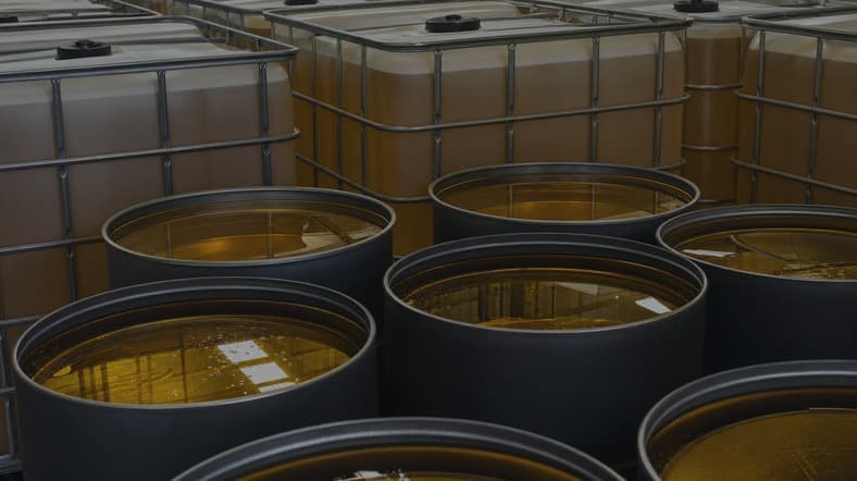 Vegetable oil as a raw material for floating fish feed