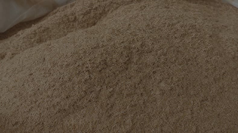  Easily accessible wheat bran